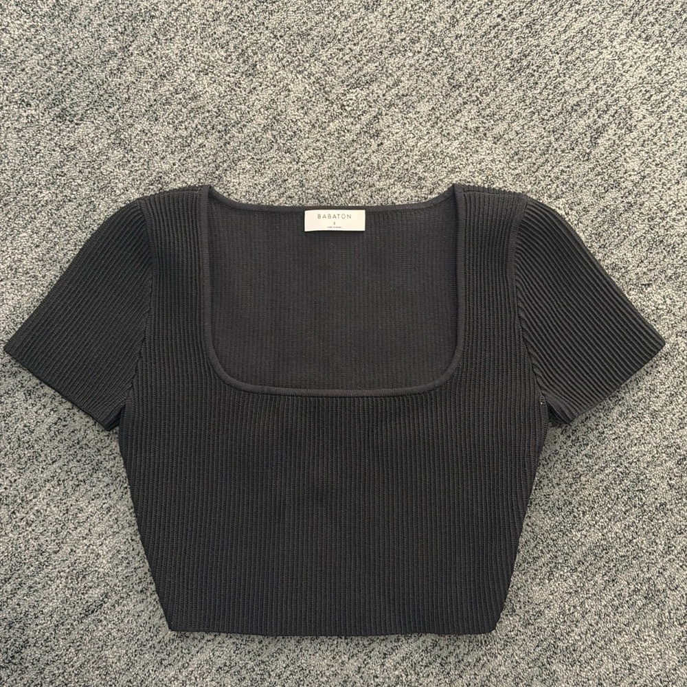 Aritzia Babaton Charcoal Ribbed Crop Top